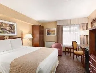 *** Hotel Days Inn By Wyndham Toronto West Mississauga Canadá
