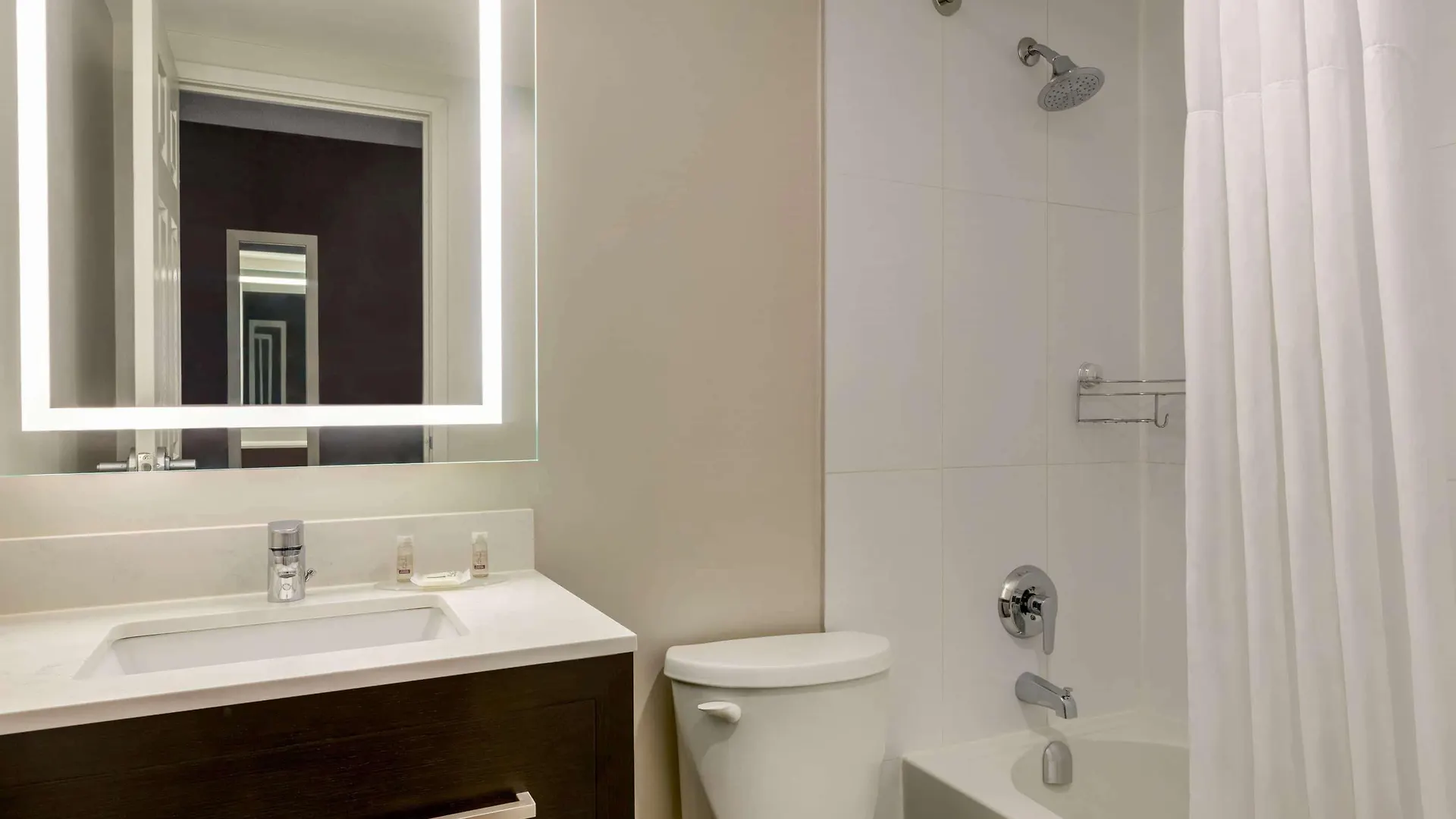 Hotel Days Inn By Wyndham Toronto West Mississauga