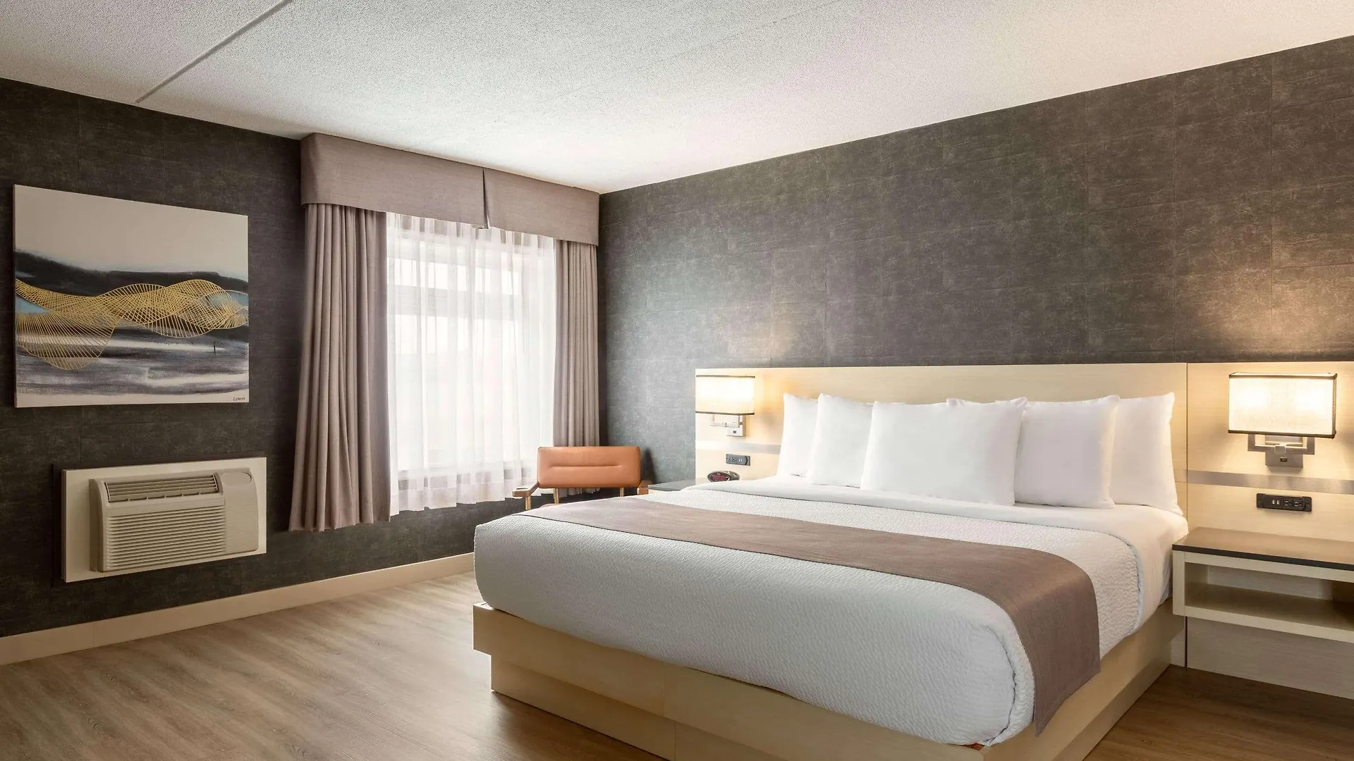 Days Inn By Wyndham Toronto West Mississauga Hotel